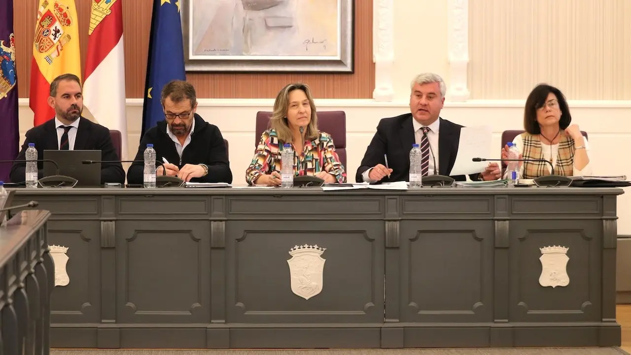 En la imagen un instante del Pleno del Ayuntamiento de Guadalajara celebrado este viernes en el Consistorio