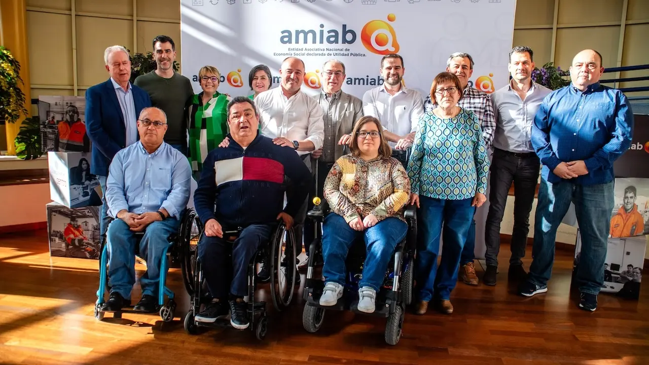 El diputado socialista por Albacete Emilio Sáez reelegido presidente de Amiab