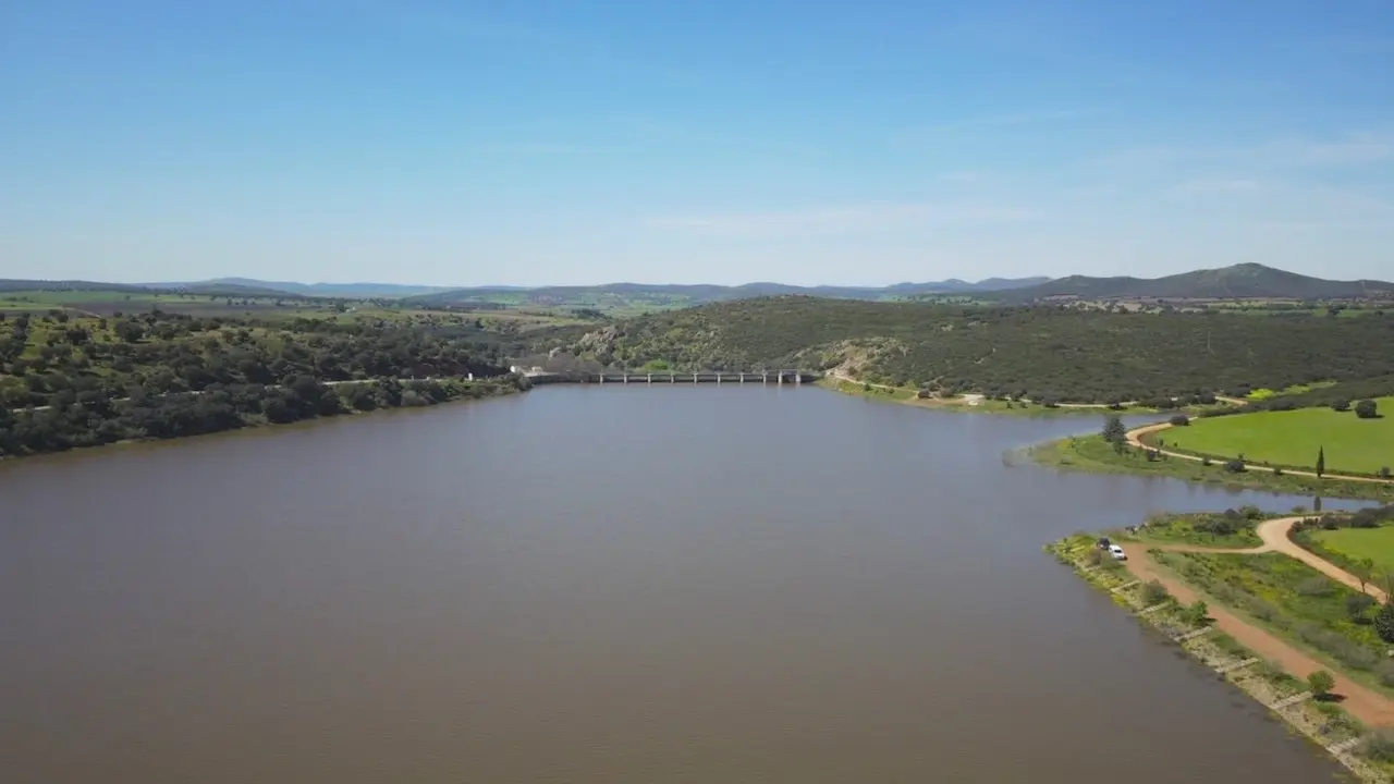 La CHG confirma que permitirá regar con normalidad desde los embalses de Ciudad Real. En la imagen el embalse del Vicario