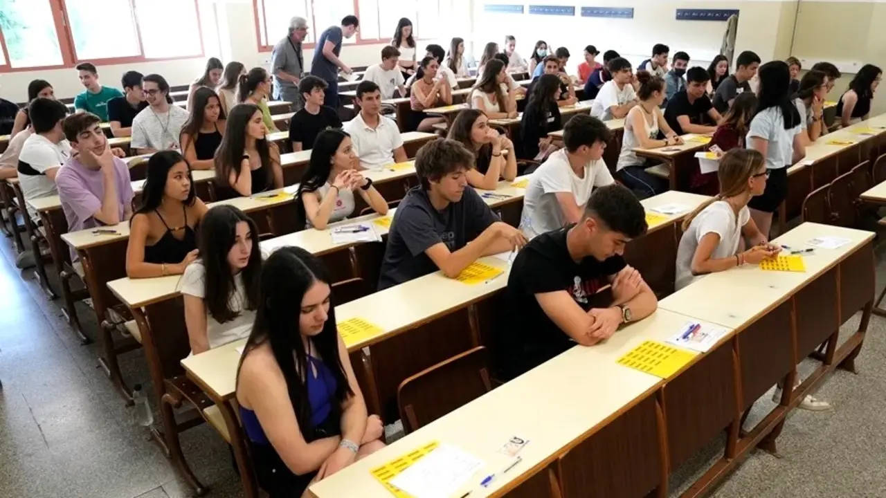 Alumnado inicia el estudio piloto de PISA 2025, que evalúa por primera vez el inglés