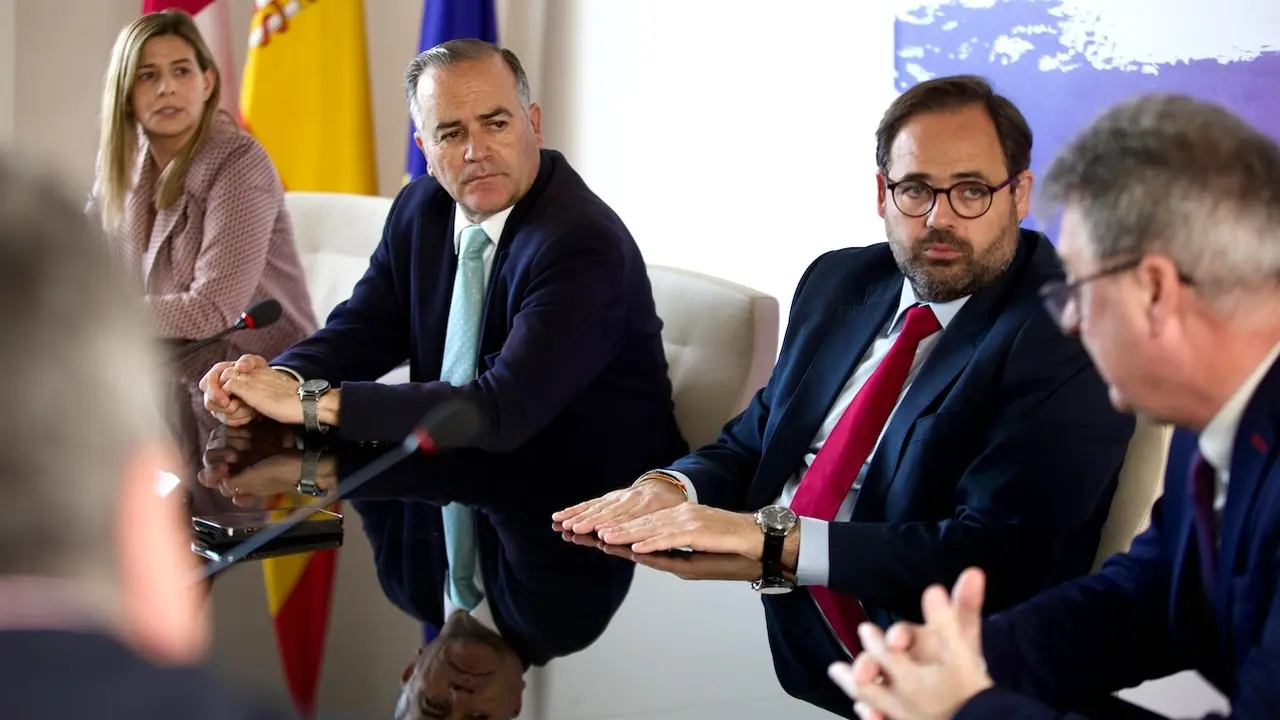 El presidente del PP de Castilla-La Mancha, Paco Núñez, mantiene un encuentro con el presidente de la FEMP-CLM, José Julián Gregorio