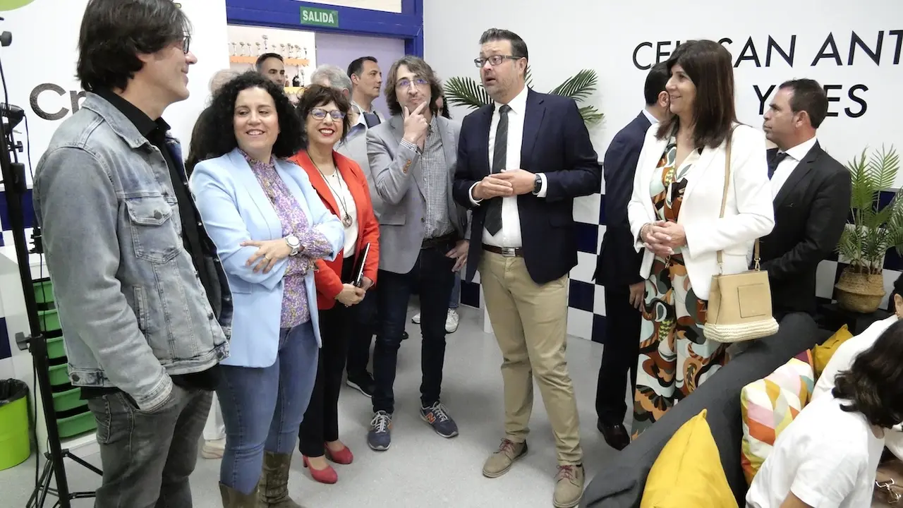 El consejero de Educación, Cultura y Deportes, Amador Pastor, ha participado en el II Encuentro de responsables de aulas del futuro de la provincia de Toledo, que se ha celebrado en el CEIP 'San Antonio' de Yeles (Toledo)