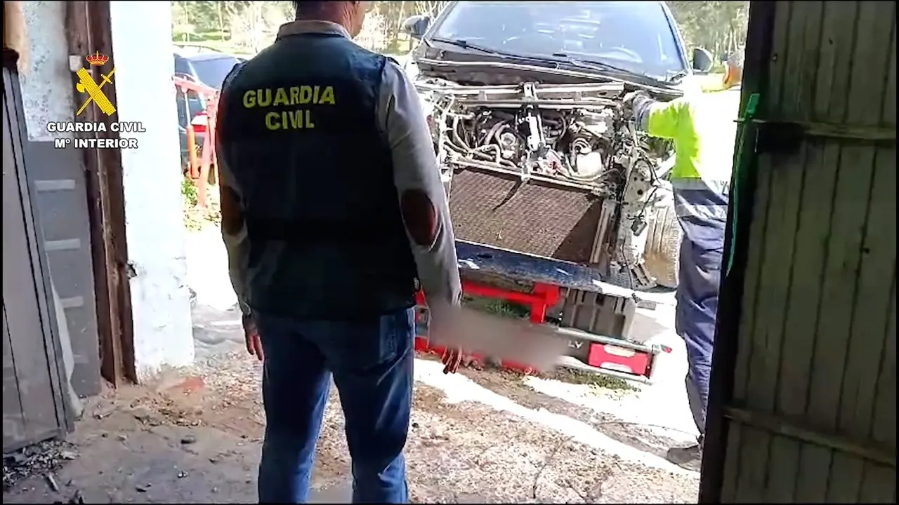 Seis detenidos de una red por robar al menos 30 coches para venderlos por piezas