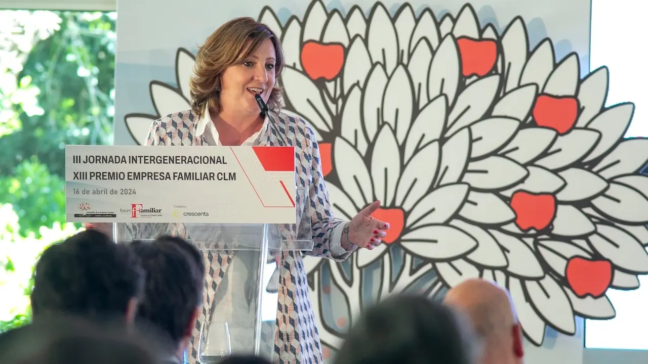 La consejera de Economía, Empresas y Empleo, Patricia Franco, ha asistido a la clausura de la III Jornada Intergeneracional de la Empresa Familiar de Castilla-La Mancha, que se ha celebrado en el Cigarral de Las Mercedes de Toledo