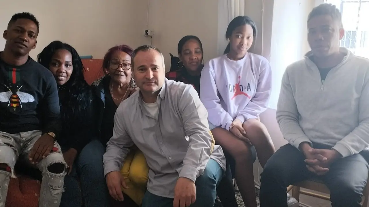 Una nueva familia de siete miembros se instala en Beteta (Cuenca) con el proyecto Arraigo