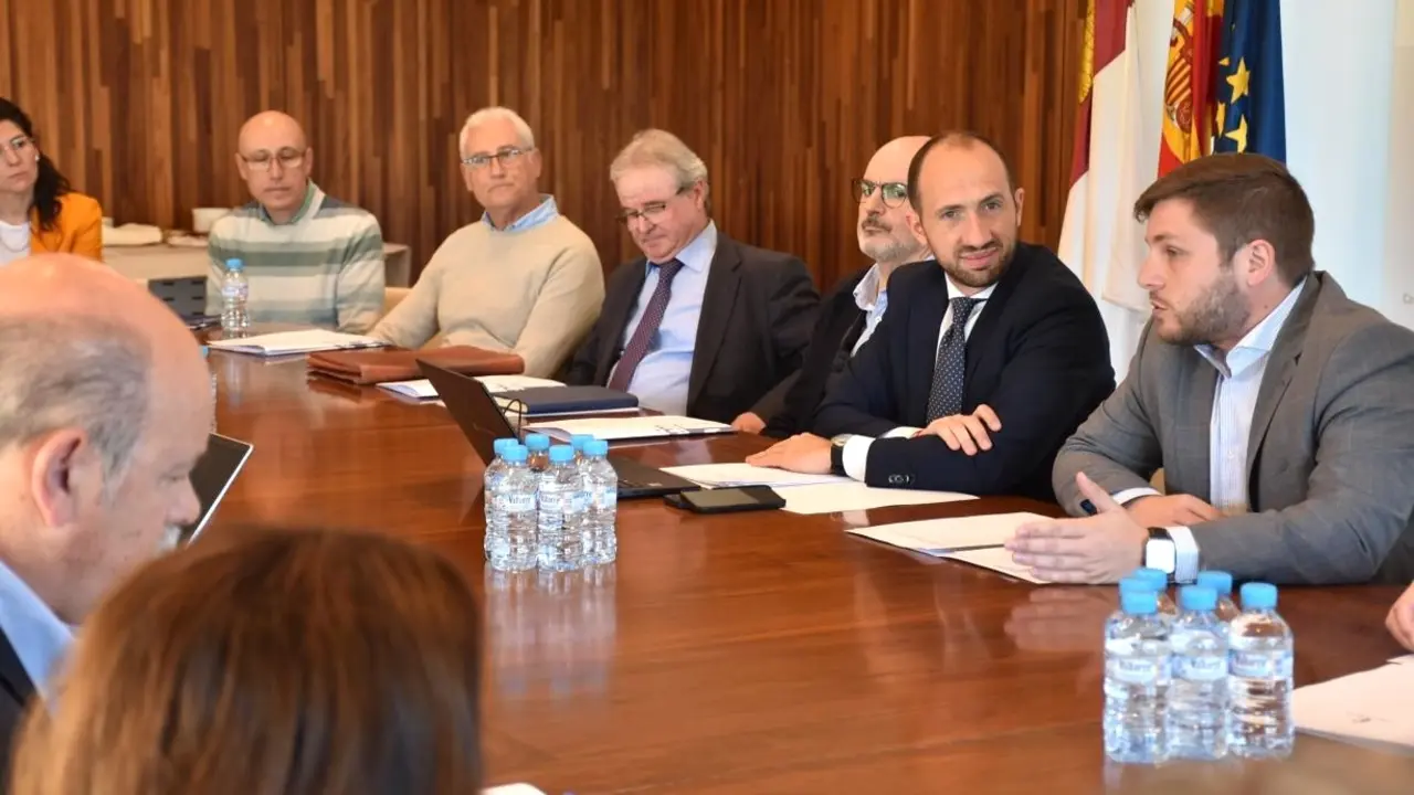 El consejero de Fomento, Nacho Hernando, ha presidido la Comisión de Coordinación Cartográfica de Castilla-La Mancha