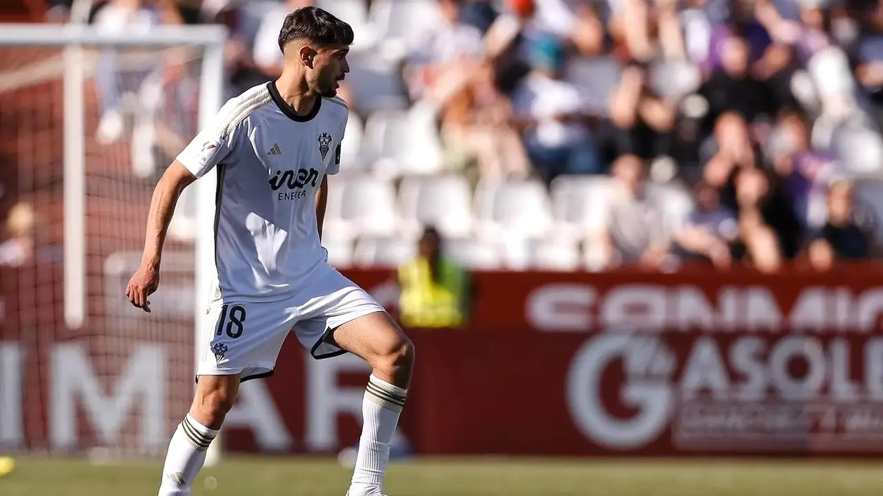 Antonio Pacheco, centrocampista del Albacete, reconoce que ha sido "un año duro"