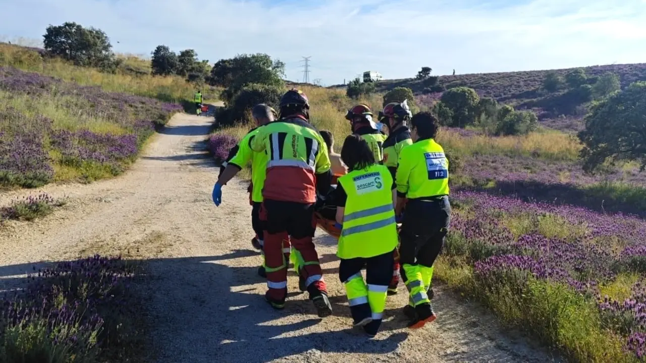 Herido un ciclista al caer por una zona de difícil acceso en el entorno del embalse de La Portiña en Pepino (Toledo), herido, rescate, paraje,