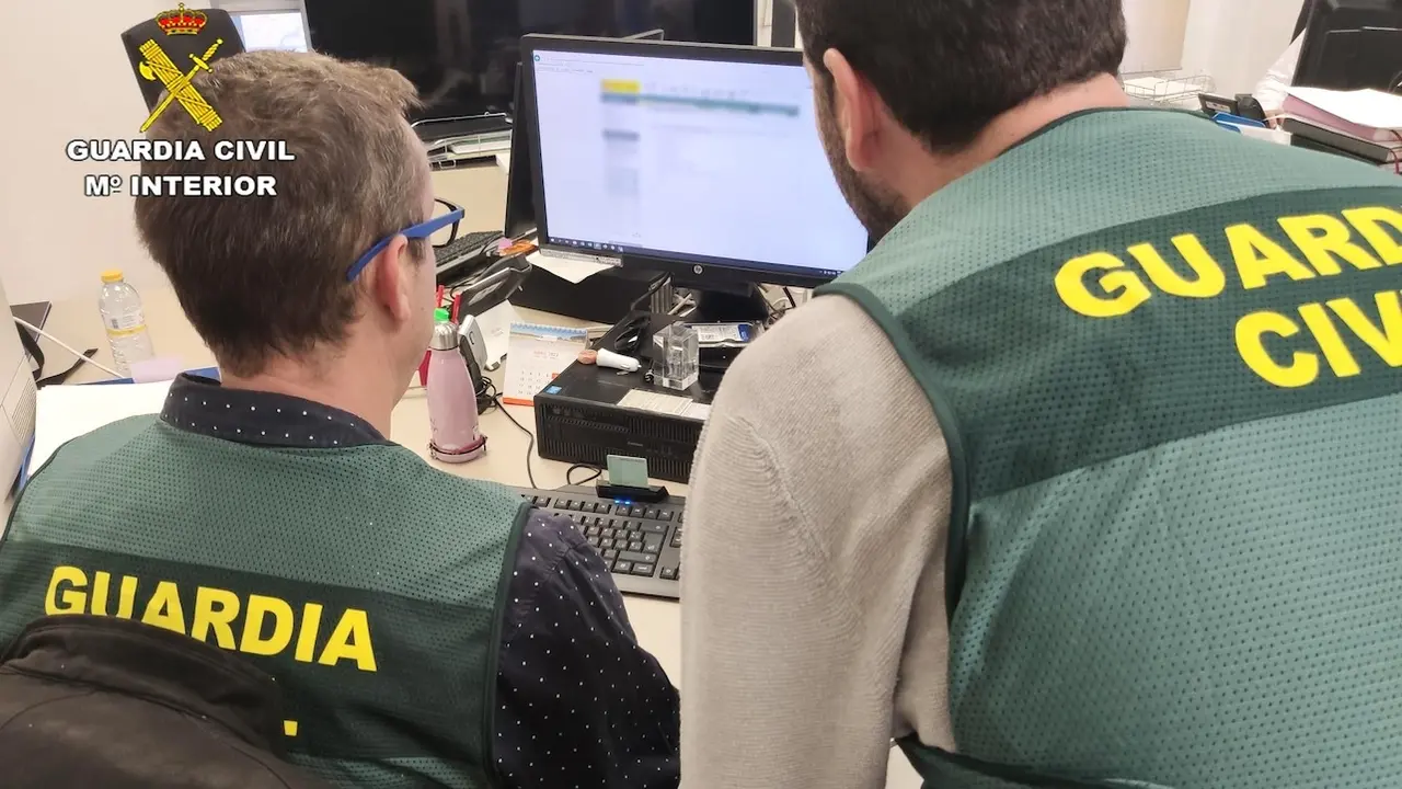6 detenidos y 9 investigados por estafas con la venta fraudulenta de vehículos, Guardia Civil
