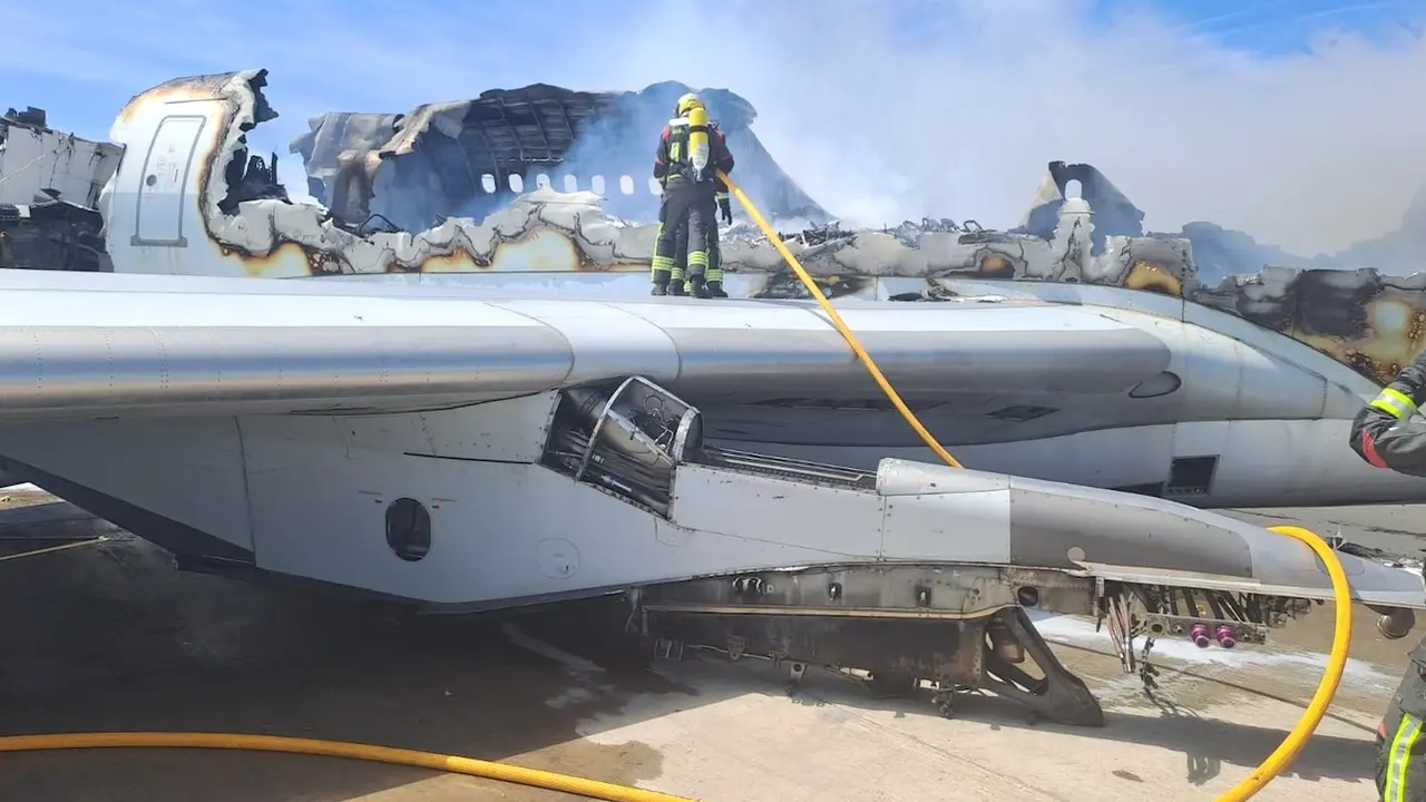 Extinguido un incendio en la cola de un Airbus en el aeropuerto de Ciudad Real