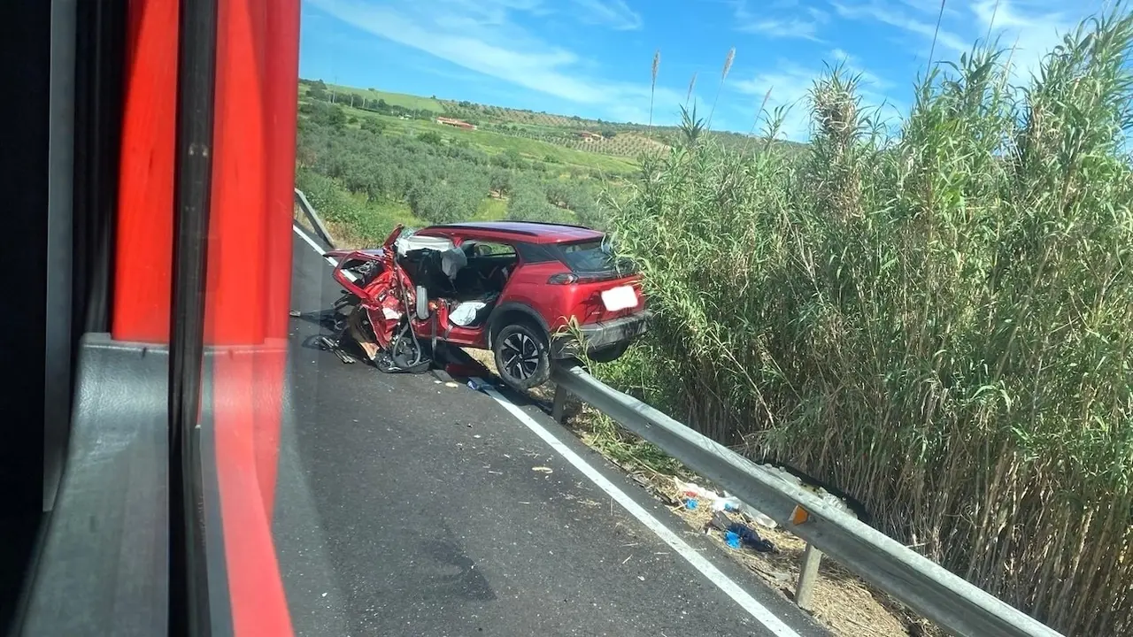 Dos heridos tras el choque frontal de dos coches en la N-502 en Belvís de la Jara (Toledo), accidente de tráfico