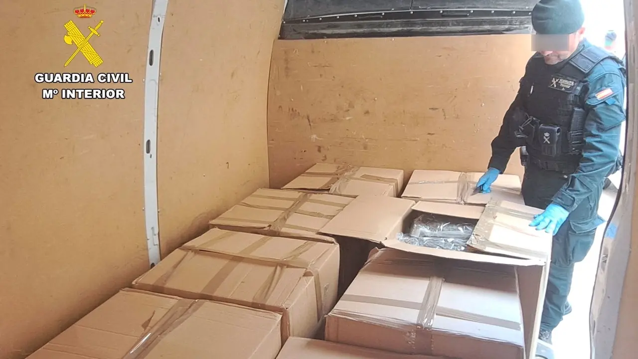 Detenido en Villarrobledo (Albacete) conduciendo una furgoneta cargada con 155 kilos de marihuana
