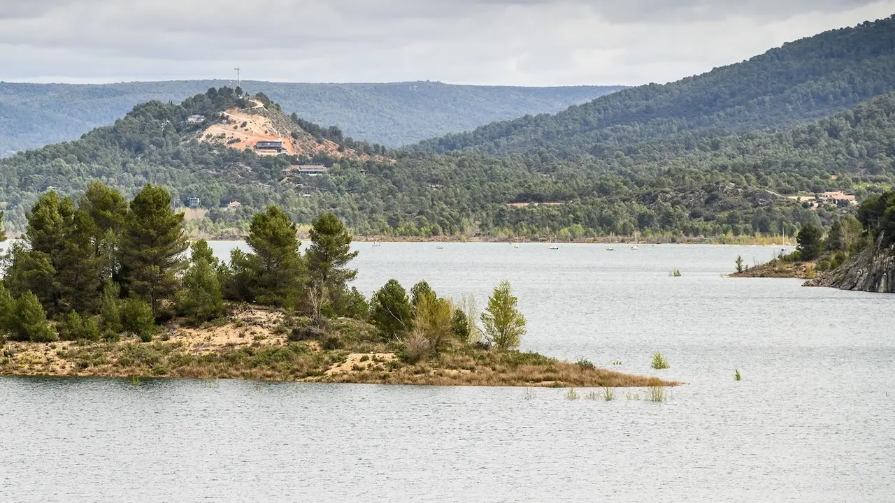 En la imagen el embalse de Entrepeñas en la cabecera del río Tajo en la provincia de Guadalajara - EP/Rafael Martín Solano