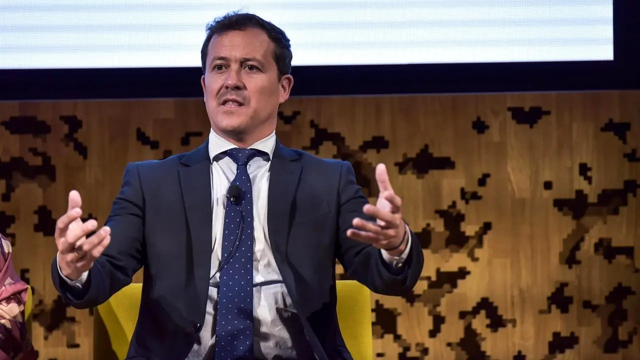 El alcalde de Toledo, Carlos Velázquez, durante su intervención este miércoles en un foro del Club Conecta en Madrid - EP/Mateo Lanzuela