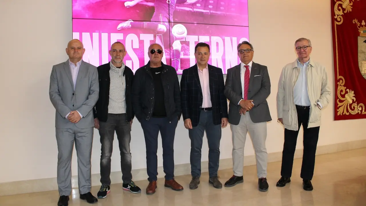 Iniesta estará en junio en Albacete para inaugurar su estatua a tamaño real