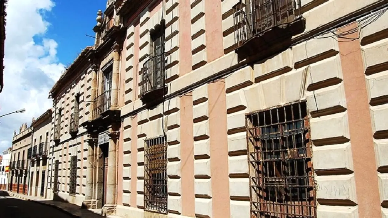 La Junta declarará Bien de Interés Cultural la Casa Academia de Minas de Almadén (Ciudad Real)