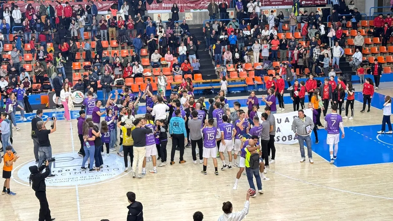 El Balonmano Guadalajara regresa a la Liga Asobal por la puerta grande (26-27)