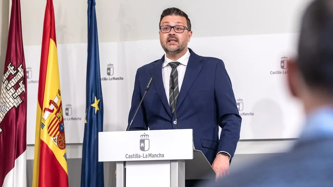El consejero de Educación, Cultura y Deportes de Castilla-La Mancha, Amador Pastor, ha informado en rueda de prensa de asuntos de su departamento abordados en el Consejo de Gobierno
