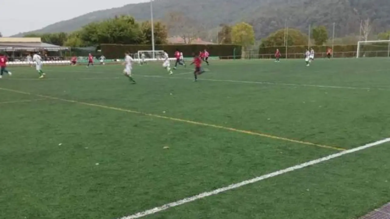 Nueva agresión en un partido de fútbol: a puñetazos y patadas contra el árbitro