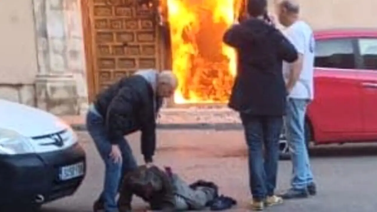 Prisión provisional para el detenido por el incendio en la puerta de un convento de Cuenca