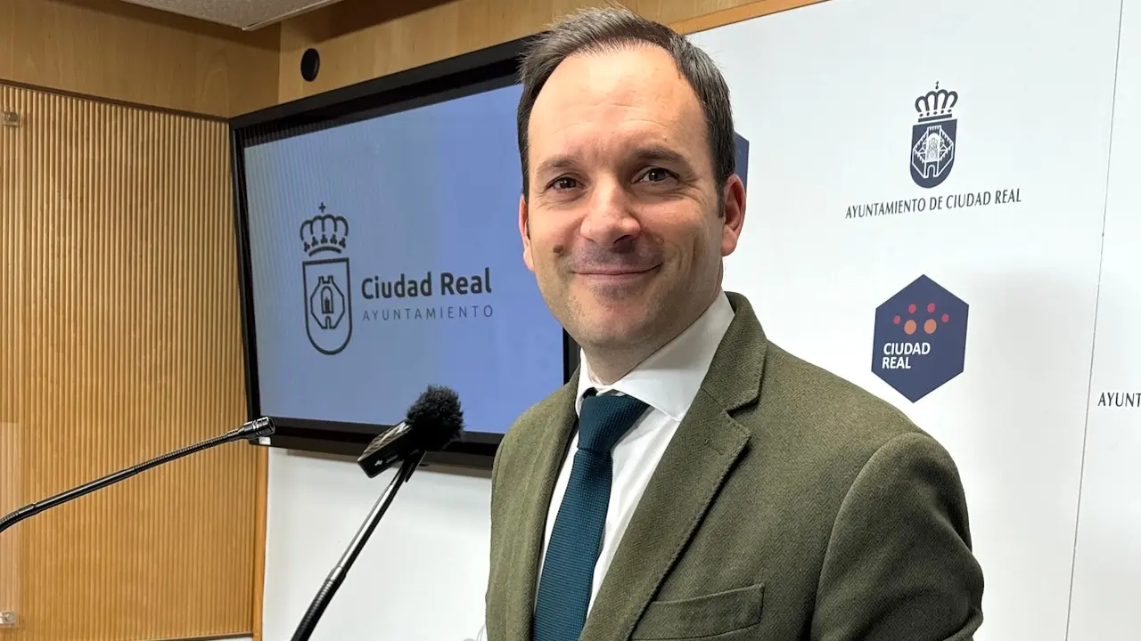 El portavoz del Ayuntamiento de Ciudad Real, Guillermo Arroyo, ha informado en rueda de prensa de los asuntos de la Junta de Gobierno Local