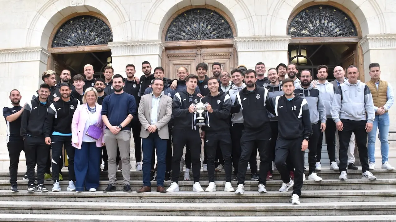 Las instituciones felicitan a la UB Conquense tras conseguir el ascenso a Segunda
