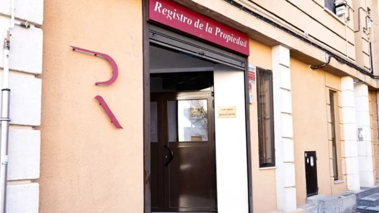 Los registros de la propiedad, mercantiles y de bienes muebles, cerrados los días 9 y 10 de mayo