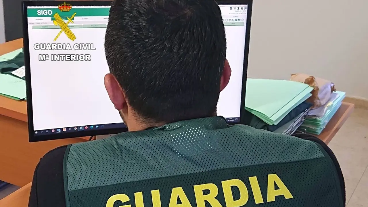 60 detenidos e investigados por estafa tecnológica a un centenar de personas