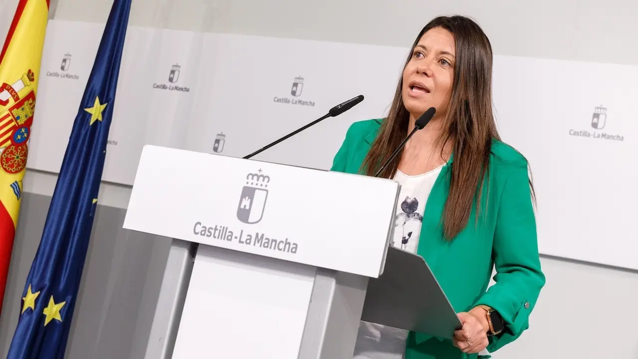 La consejera de Bienestar Social, Bárbara García Torijano, ha informado en rueda de prensa, de asuntos del Consejo de Gobierno relacionados con su departamento