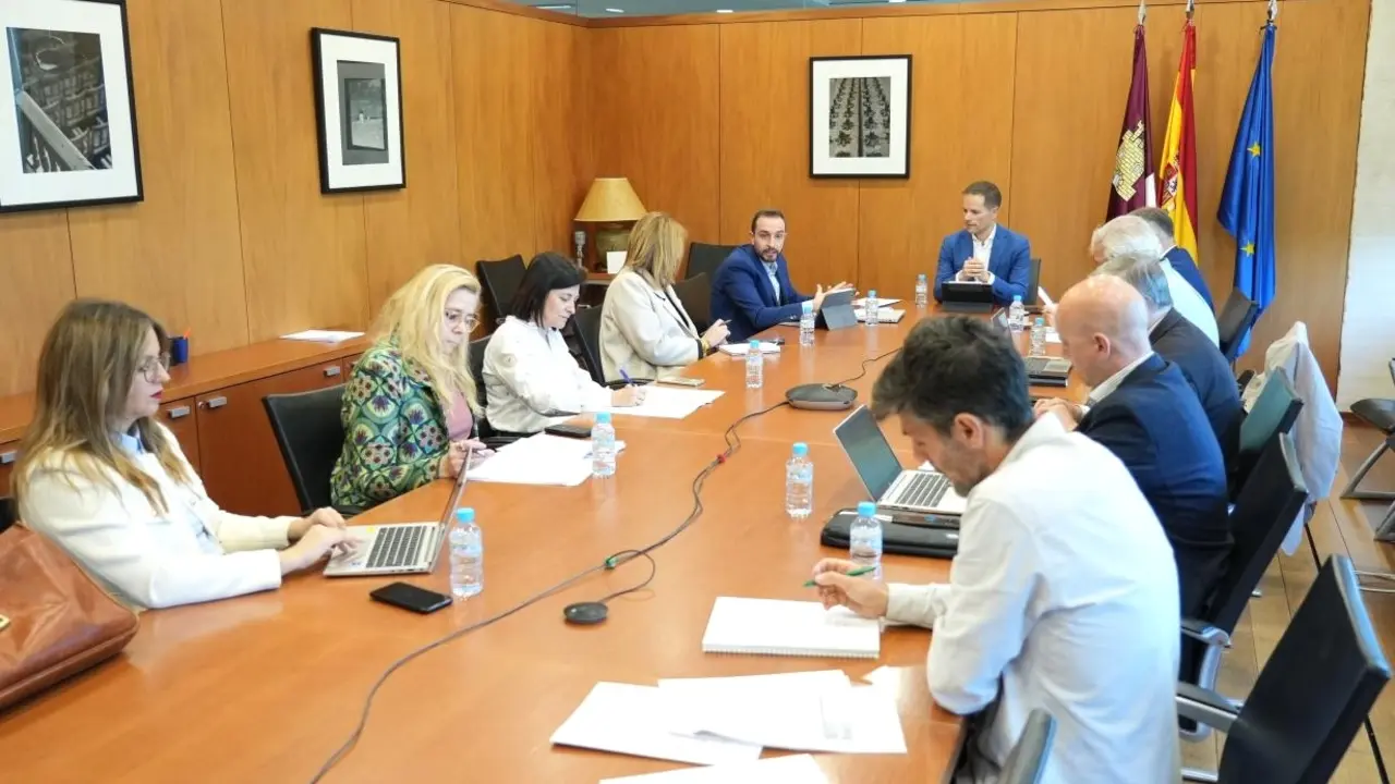En la imagen un instante de la reunión del Consejo Rector de la Agencia de Investigación e Innovación de Castilla-La Mancha