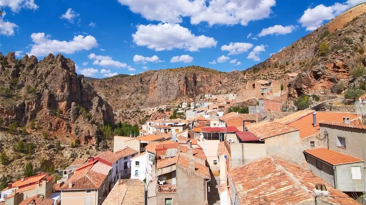 Vista panorámica de la localidad albaceteña de Ayna