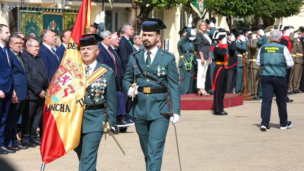 La delegada del Gobierno en Castilla-La Mancha, Milagros Tolón, ha presidido en Toledo el acto de celebración del 180 aniversario de la fundación de la Guardia Civil