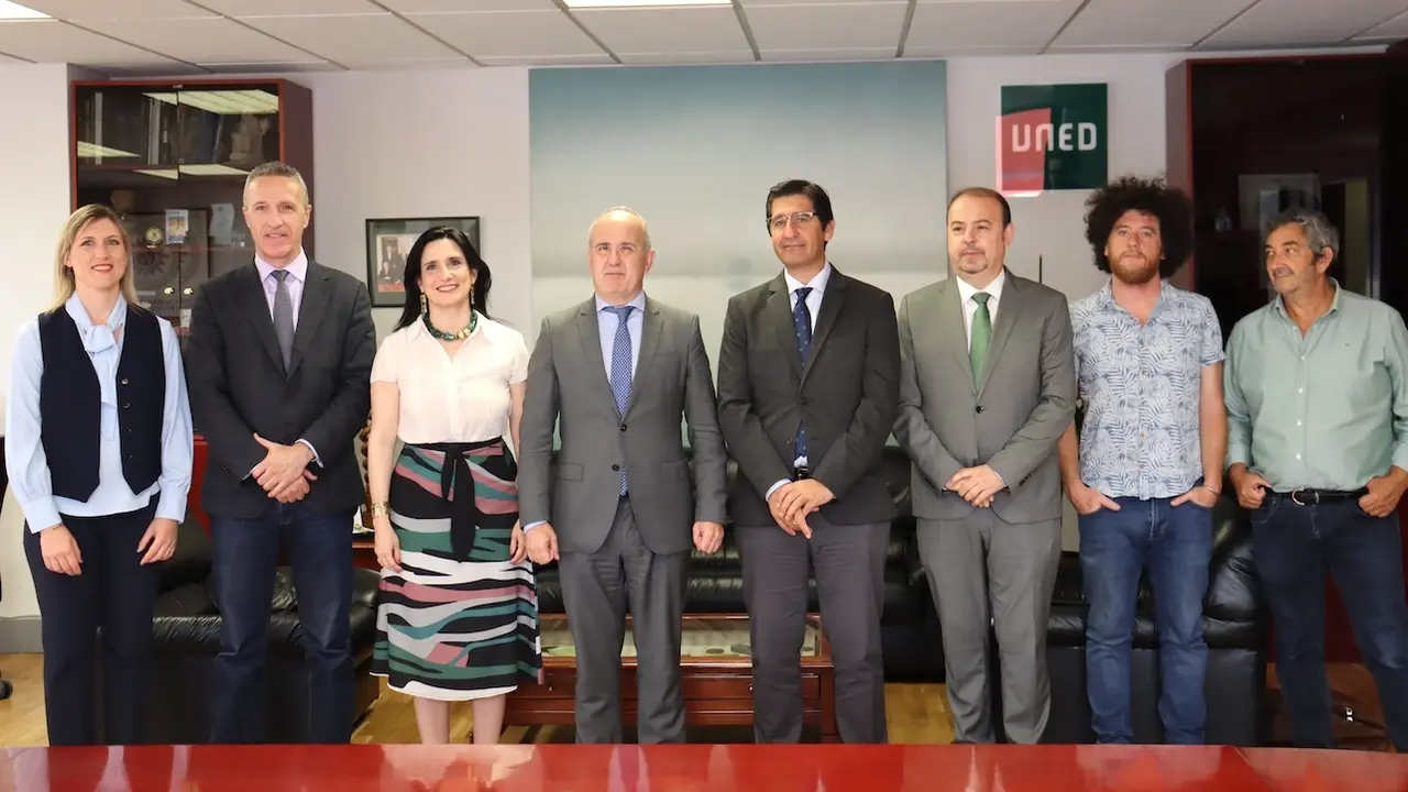 El Gobierno de Castilla-La Mancha trabaja con la UNED para desarrollar proyectos de investigación y divulgación sobre memoria democrática