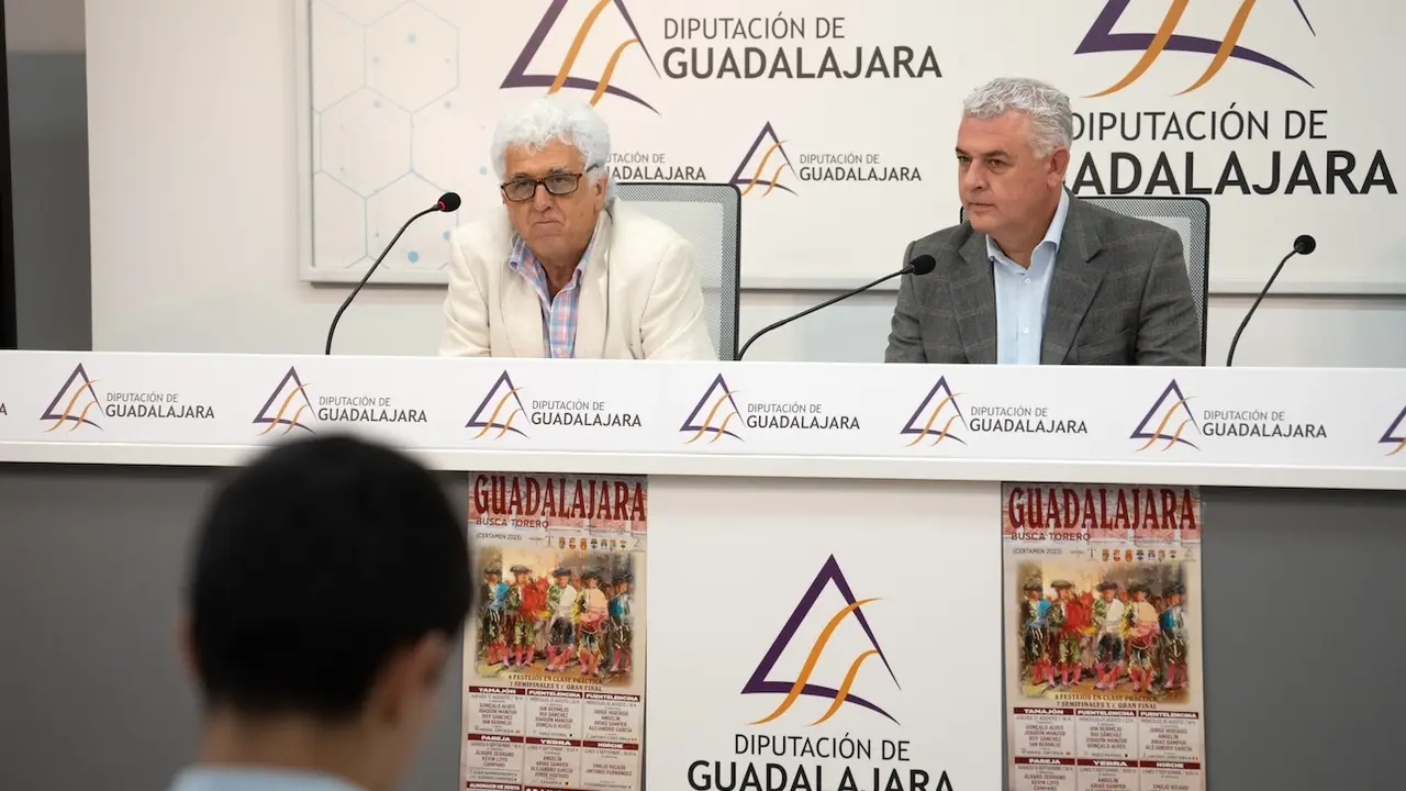 El presidente de la Diputación de Guadalajara, José Luis Sáez, y el presidente del Citar, Pedro Alonso Marañón