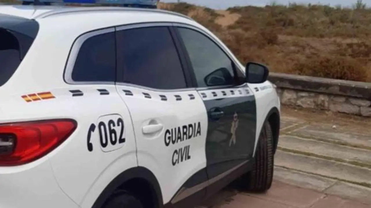 Un perro encuentra el brazo e una mujer en un paraje: buscan el resto del cadáver, Guardia Civil, patrulla,