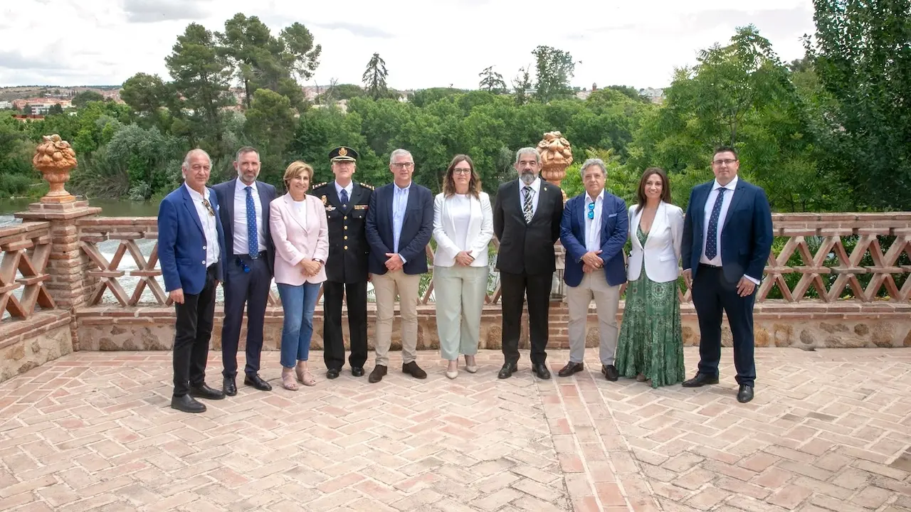 La consejera Portavoz del Gobierno de Castilla-La Mancha, Esther Padilla, ha asistido a la romería del Santo Ángel Custodio que se celebra este fin de semana en la ciudad de Toledo, en el Cigarral del Ángel
