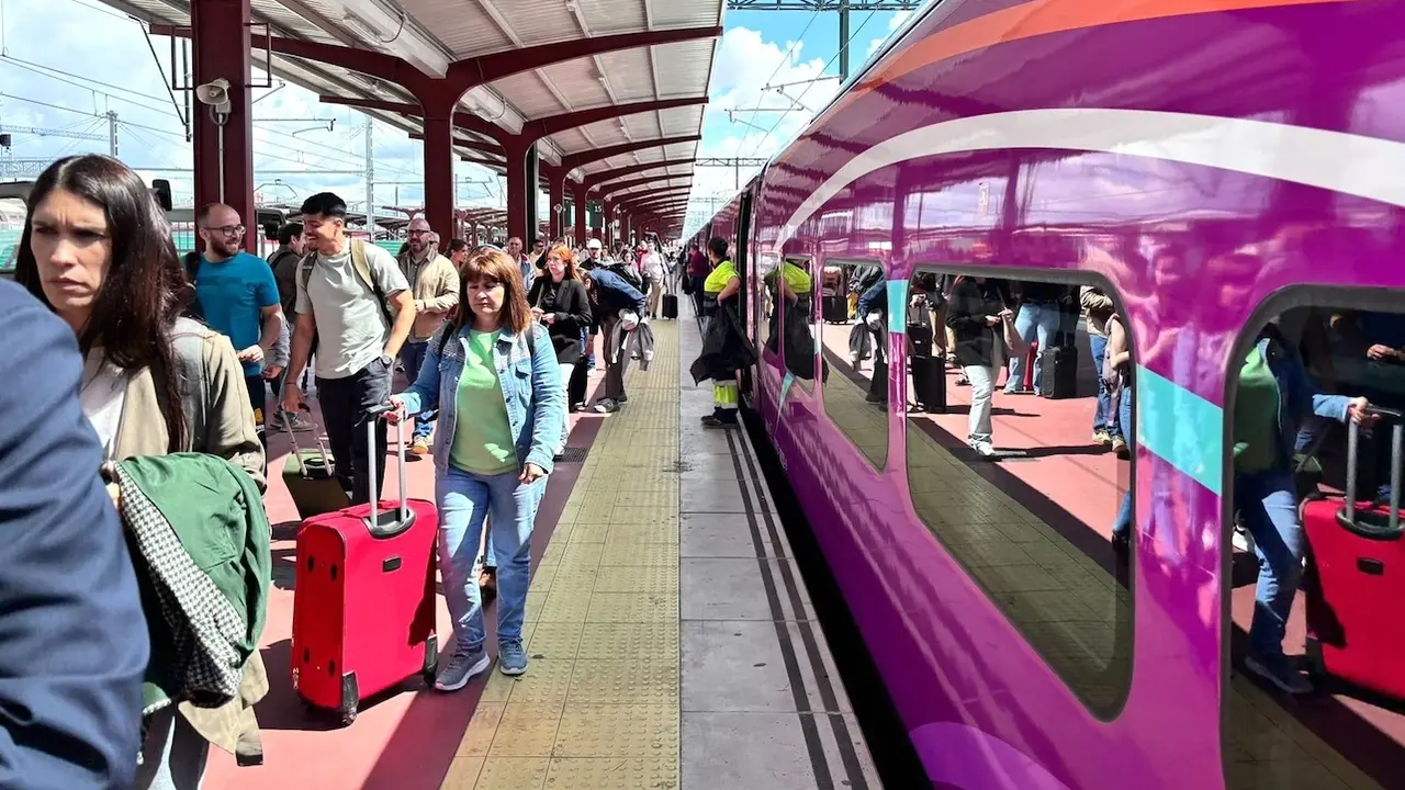 Un total de 400 viajeros de Cuenca y Albacete estrenan el nuevo Avlo S-106 de Renfe