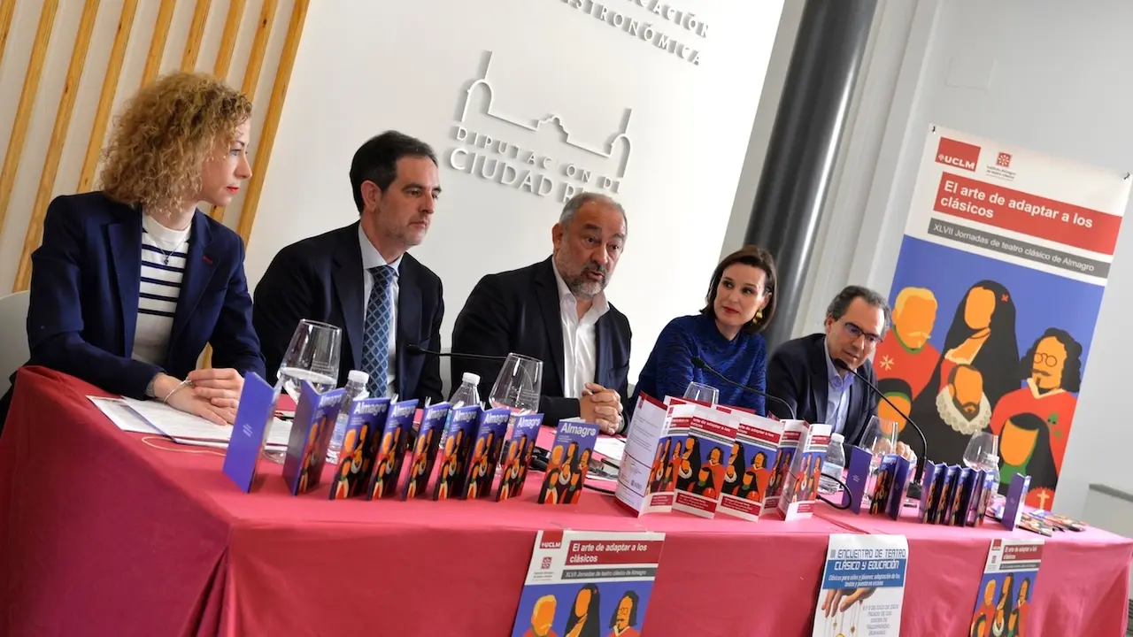 La UCLM y el Festival Internacional de Teatro Clásico de Almagro refuerzan su colaboración