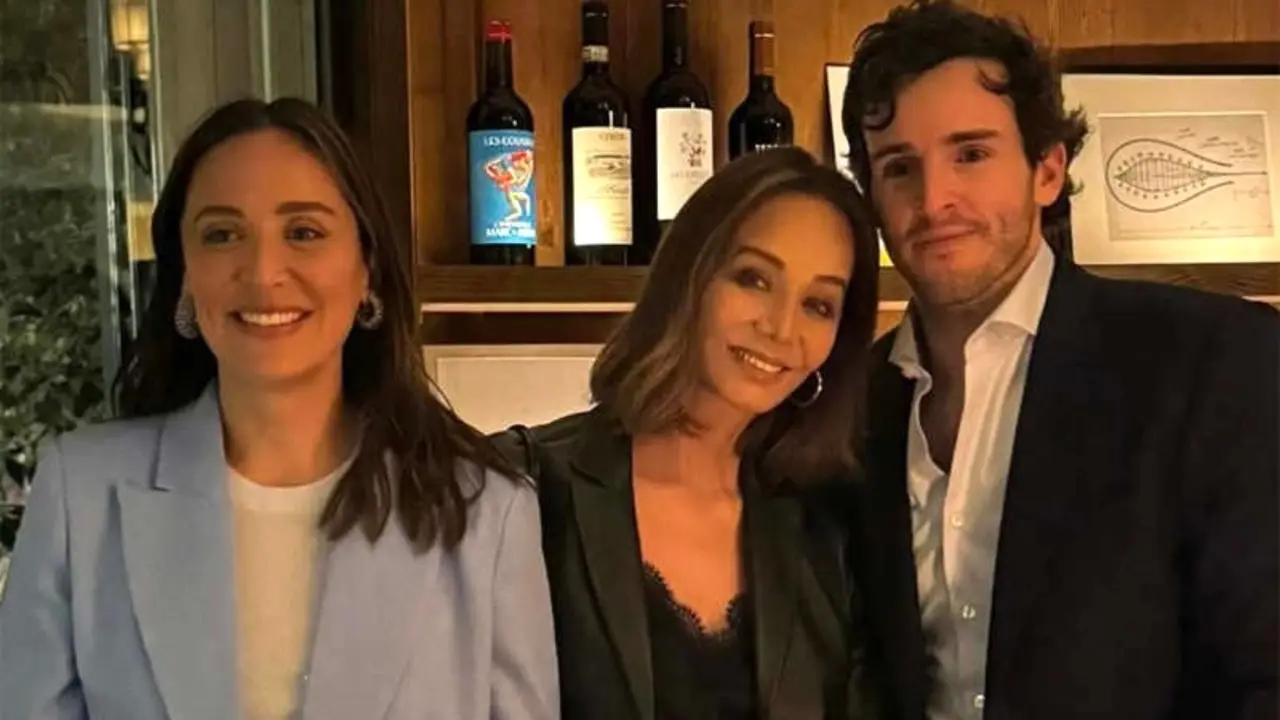 En la imagen Tamara Falcó, Isabel Preysler e Iñigo Onieva en la inauguración de su nuevo restaurante