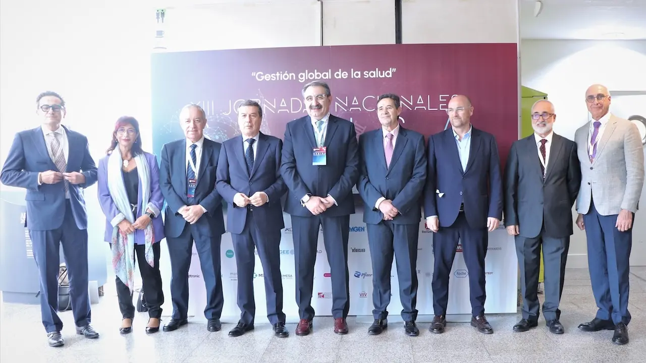 El consejero de Sanidad de Castilla-La Mancha, Jesús Fernández Sanz (c), ha participado en las XIII Jornadas Nacionales de la Sociedad Española de Directivos de la Salud (SEDISA)