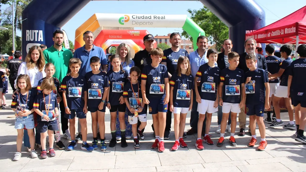 Centenares de participantes en la X Carrera 'Ruta 091' de la Policía Nacional en Ciudad Real