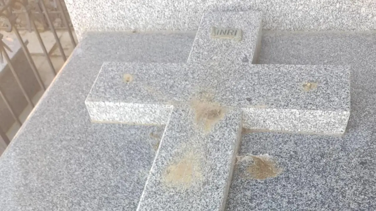 Robo de crucifijos en el cementerio de Cebolla (Toledo) - CMM