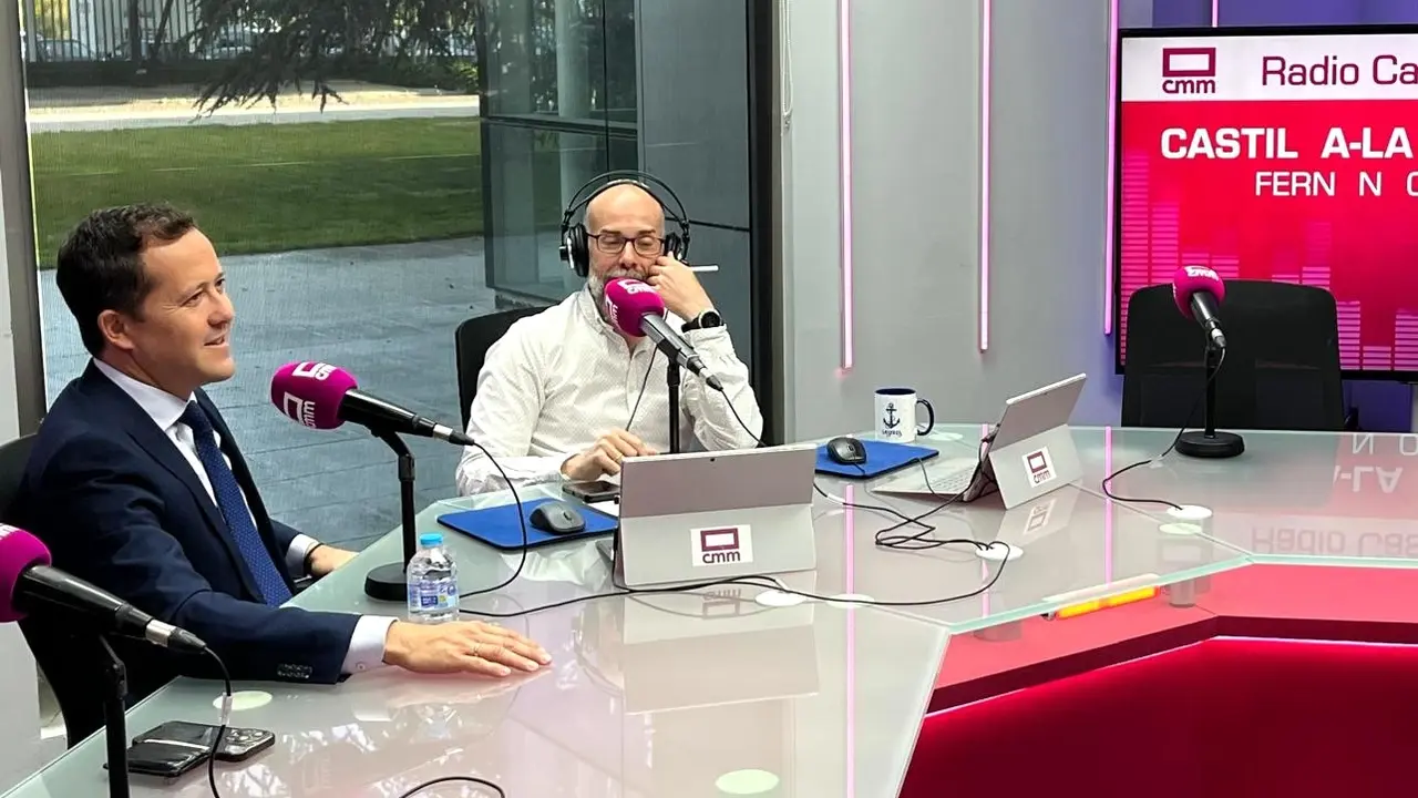 El alcalde de Toledo, Carlos Velázquez, durante la entrevista en Radio Castilla-La Mancha