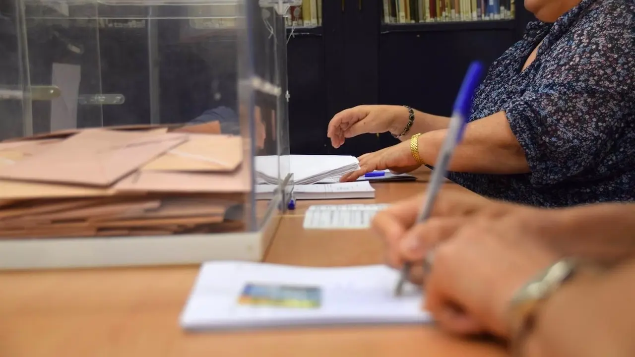 Junta regula el horario laboral del día de las Elecciones al Parlamento Europeo