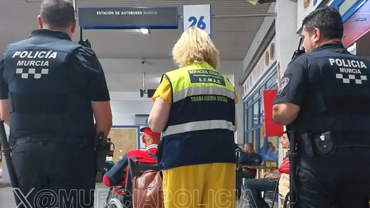 Encuentran a un anciano con demencia de Toledo en la estación de tren de Murcia