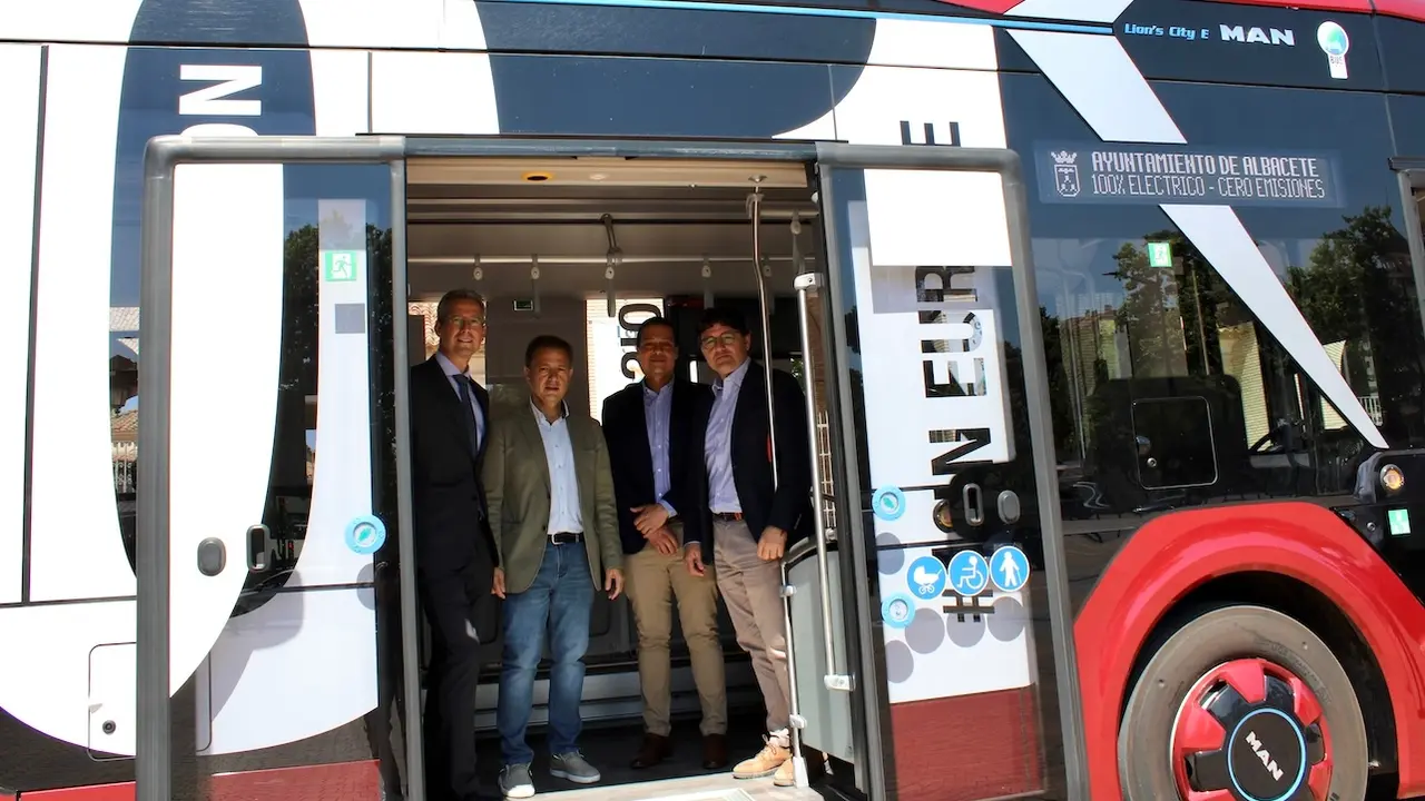 El servicio de transporte urbano de Albacete incorpora un nuevo vehículo eléctrico
