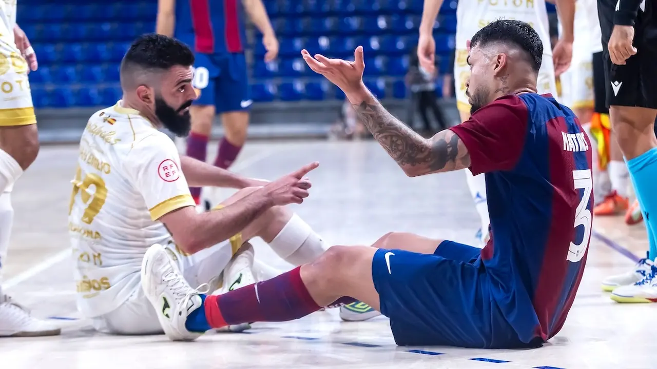 El Quesos El Hidalgo Manzanares cae con honor y polémica ante el Barça (3-2)