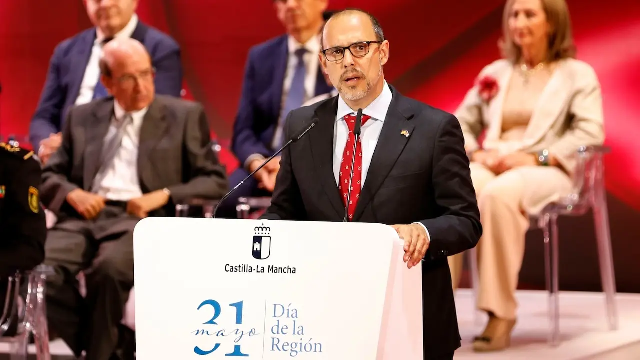El presidente de las Cortes de Castilla-La Mancha, Pablo Bellido, durante su intervención en el acto institucional del Día de la Región que ha acogido este 31 de mayo la capital regional