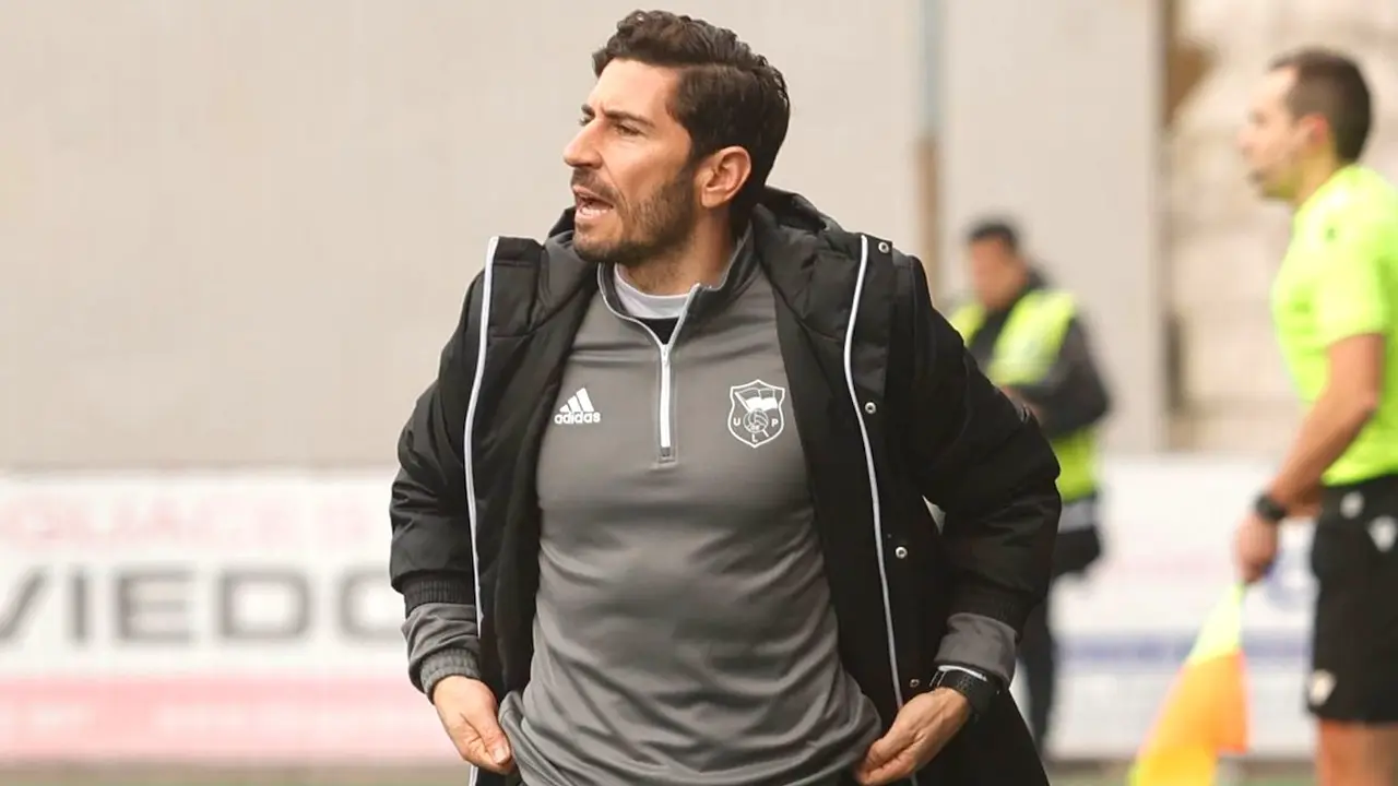 Javi Vázquez, nuevo entrenador del CF Talavera para la próxima temporada 2024/2025 - Fotografía: La Nueva España