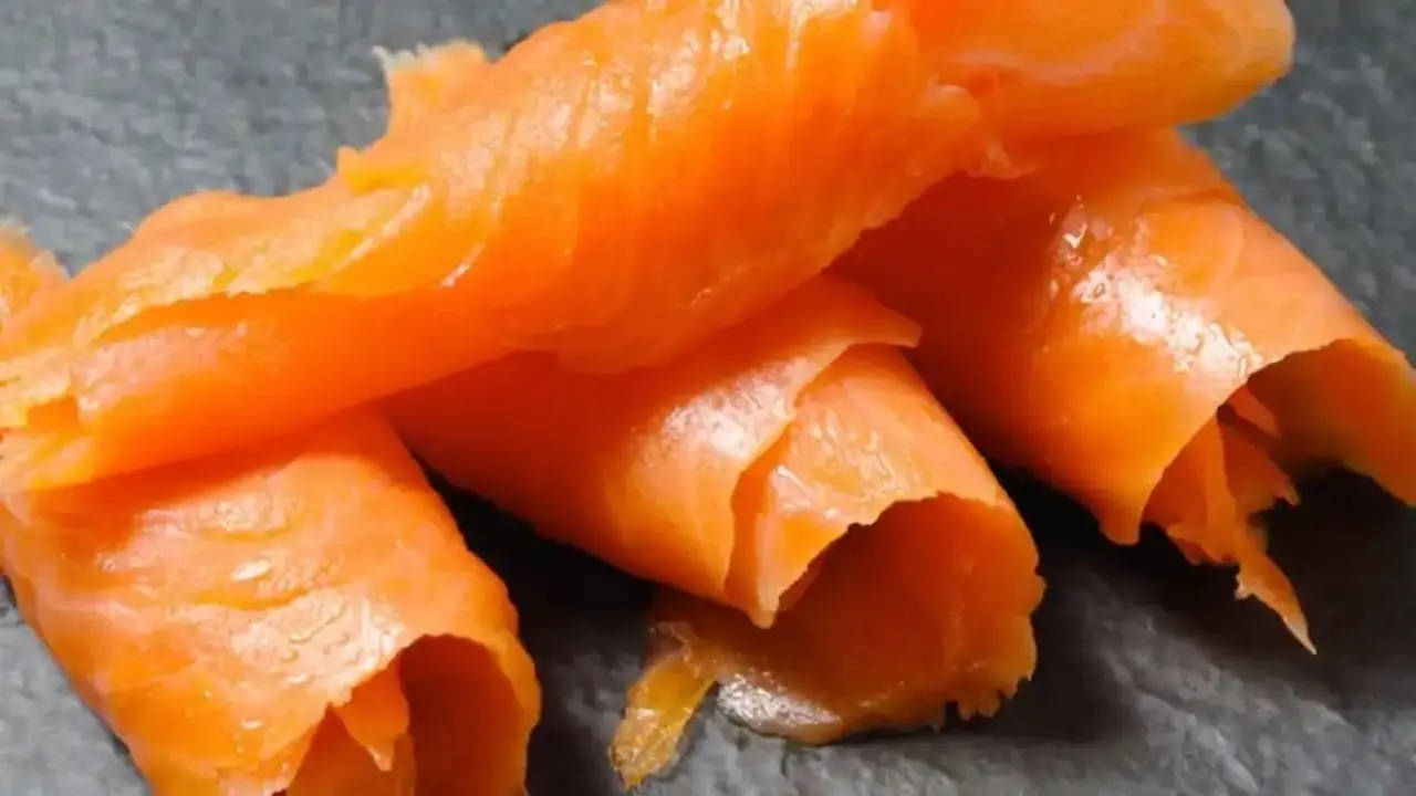 Alertan de la presencia de listeria en salmón ahumado distribuido en varias comunidades